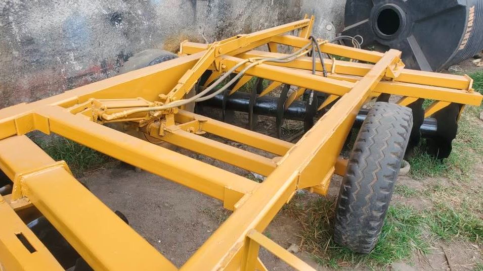 18 DISC Harrow photo