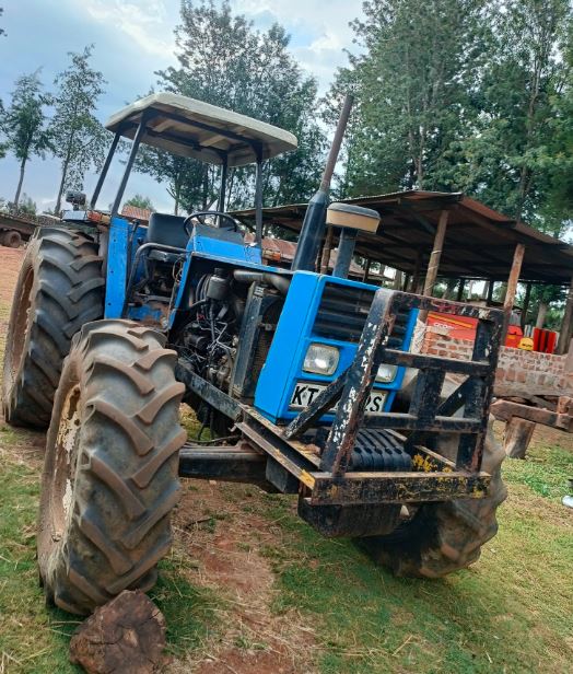 New Holland 100-90 photo