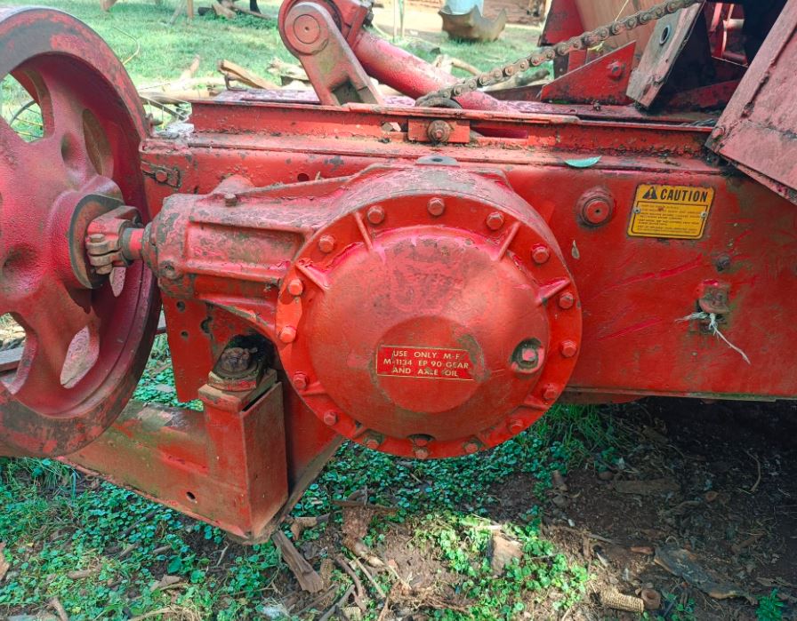 Massey Ferguson 124 baler photo